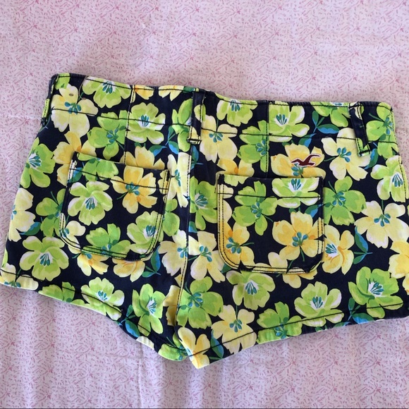 Floral Mini Shorts - Picture 2 of 2